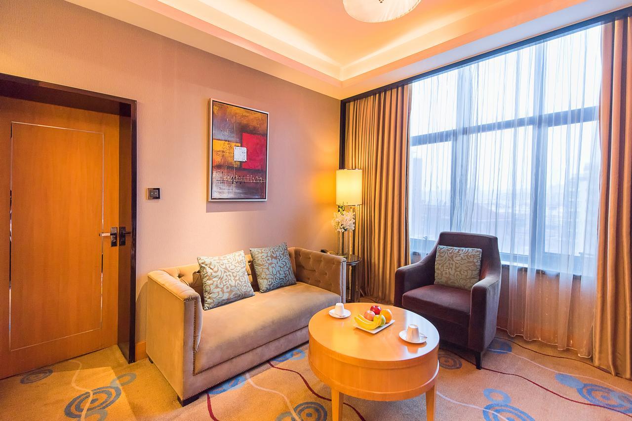 Howard Johnson Kaina Plaza Changzhou Changzhou  Zewnętrze zdjęcie
