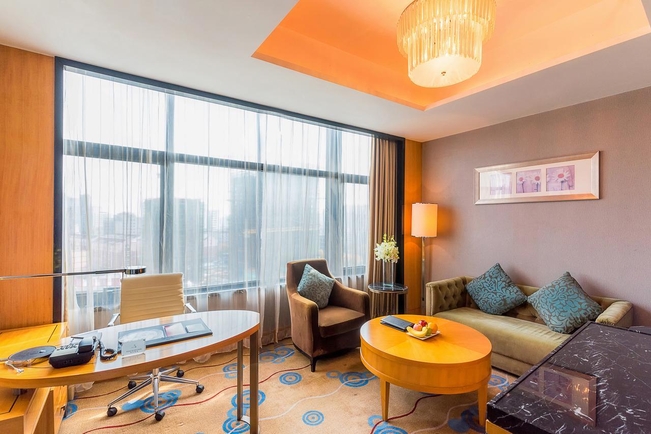 Howard Johnson Kaina Plaza Changzhou Changzhou  Zewnętrze zdjęcie